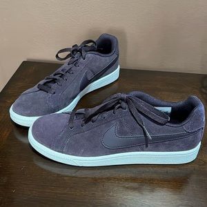 Nike Court Royal Suede Women’s Sneakers